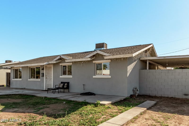 807 Dolphin Ave, Mesa, AZ 85204