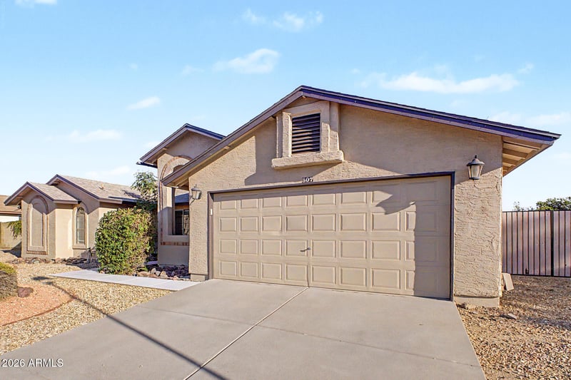 807 E Aire Libre Ave, Phoenix, AZ 85022