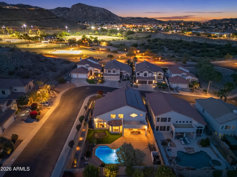 807 Mountain Vista Dr, Phoenix, AZ 85048