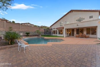 807 E Mountain Vista Dr, Phoenix, AZ 85048