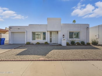 807 Michelle Dr, Phoenix, AZ 85022