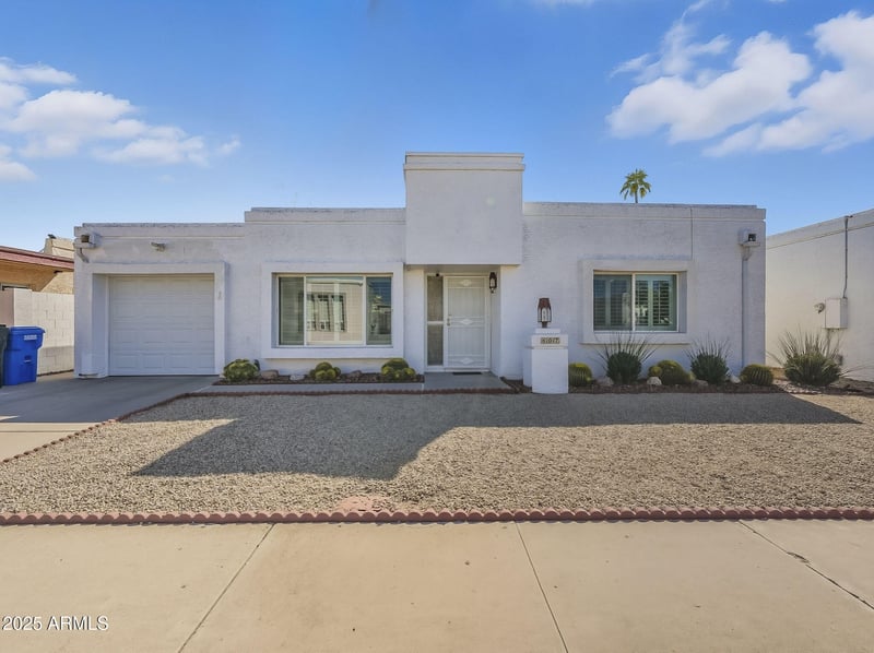 807 Michelle Dr, Phoenix, AZ 85022