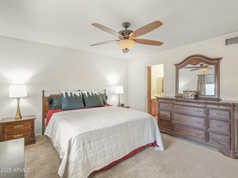 807 Michelle Dr, Phoenix, AZ 85022