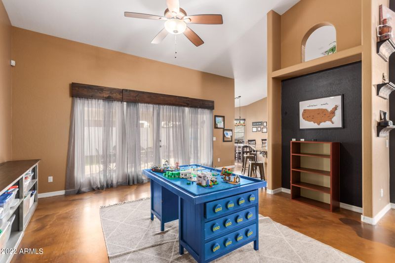 807 W San Mateo Dr, Gilbert, AZ 85233