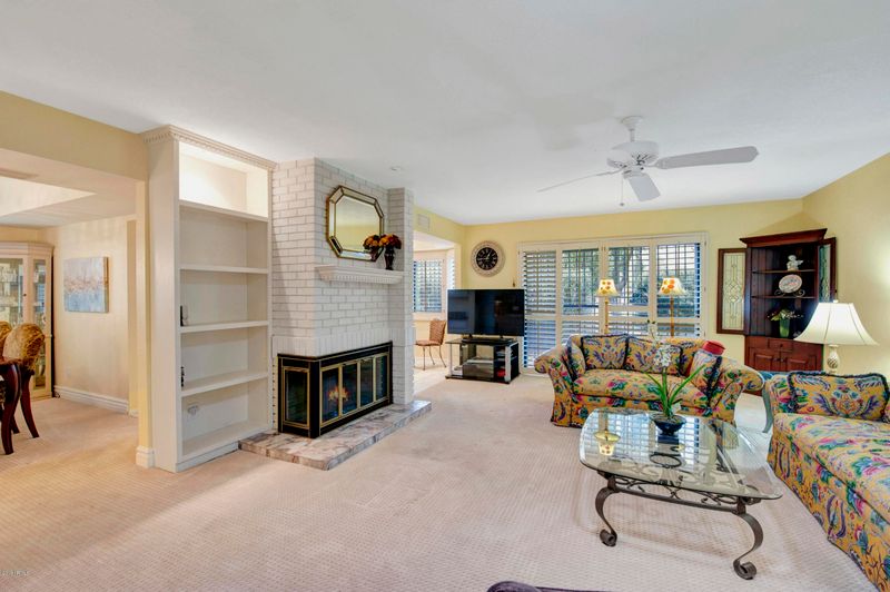 8076 E Del Laton Dr, Scottsdale, AZ 85258