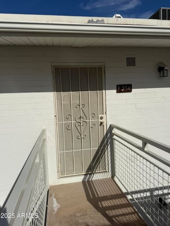 808 82nd St #F214, Scottsdale, AZ 85257