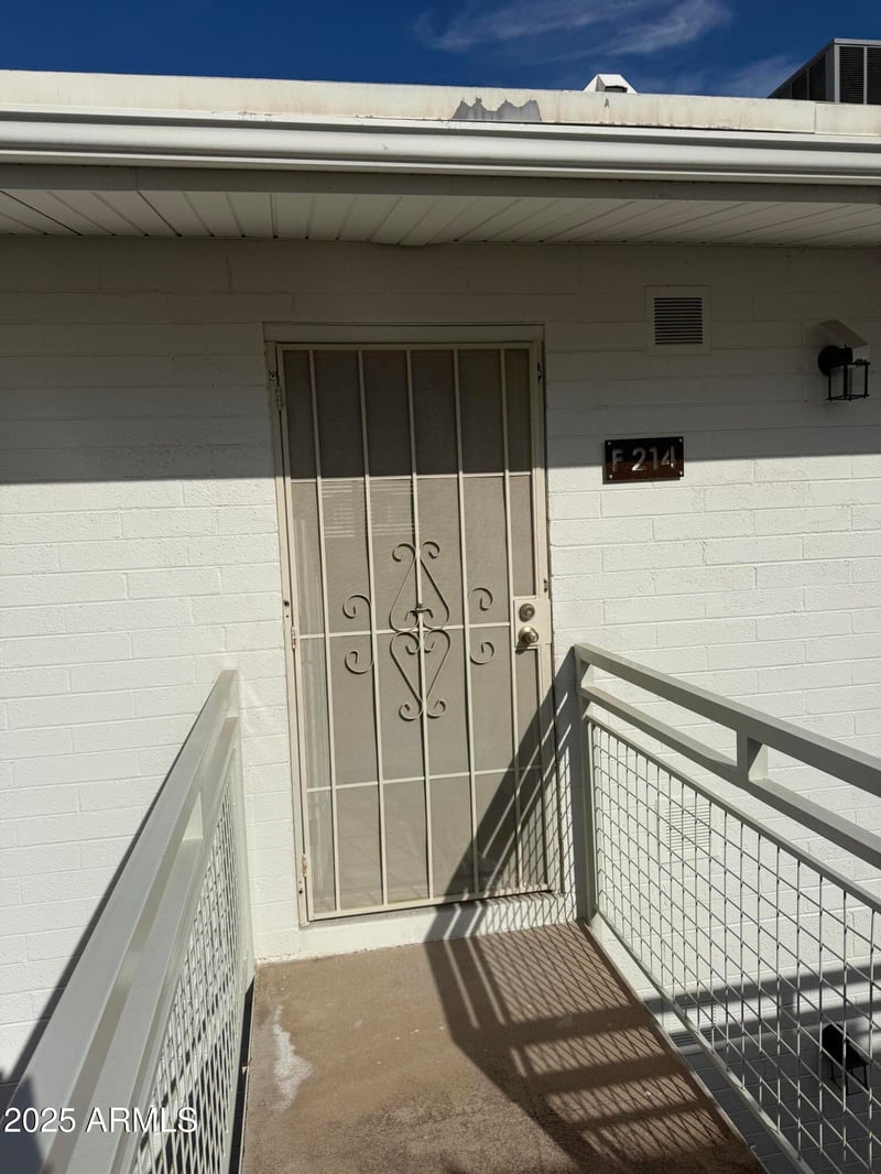 808 82nd St #F214, Scottsdale, AZ 85257