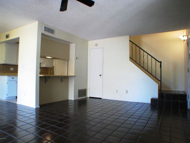 808 E Cochise Dr #B, Phoenix, AZ 85020