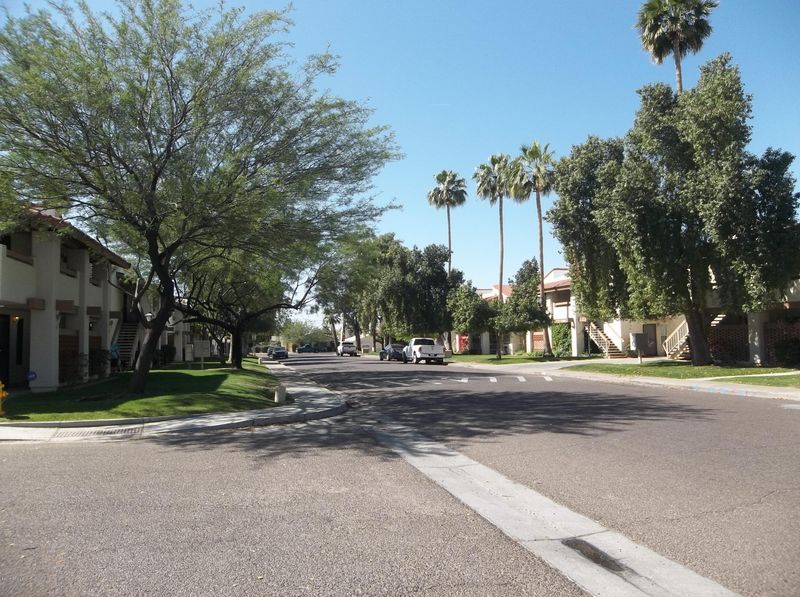 808 E Lawrence Ln #102, Phoenix, AZ 85020