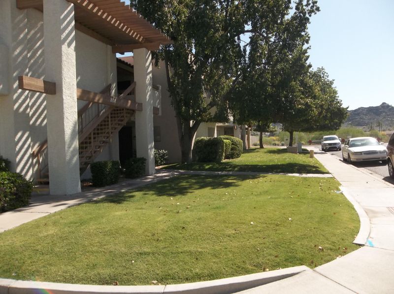 808 E Lawrence Ln #102, Phoenix, AZ 85020