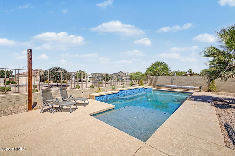 808 Brangus Way, San Tan Valley, AZ 85143