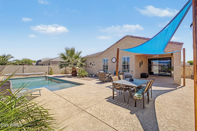 808 Brangus Way, San Tan Valley, AZ 85143
