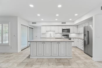 8084 Del Laton Dr, Scottsdale, AZ 85258