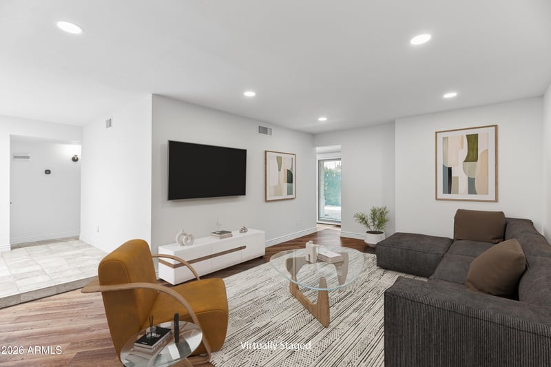 8084 Del Laton Dr, Scottsdale, AZ 85258