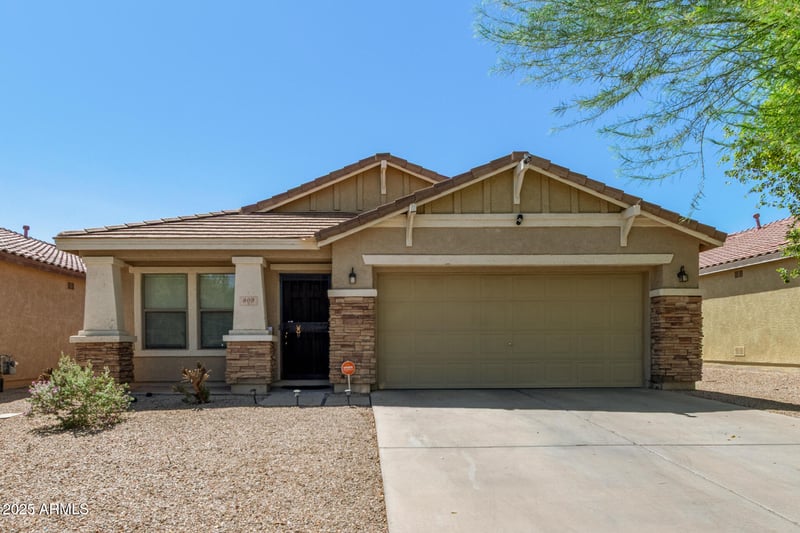 809 Cowboy Cove Trl, San Tan Valley, AZ 85143