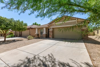 809 Cowboy Cove Trl, San Tan Valley, AZ 85143