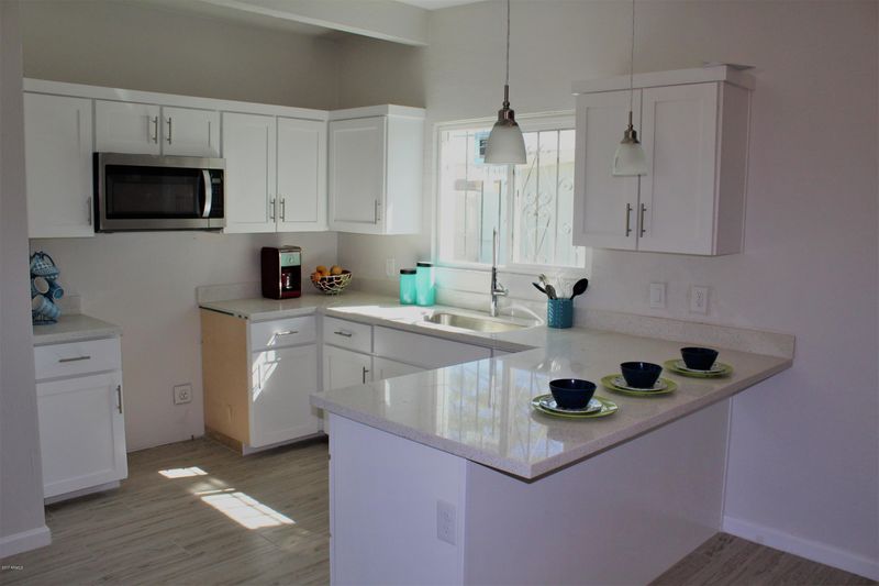 809 E Carson Rd, Phoenix, AZ 85042