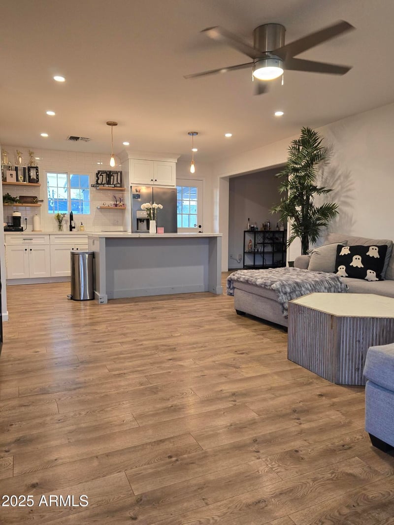 810 18th St, Tempe, AZ 85281