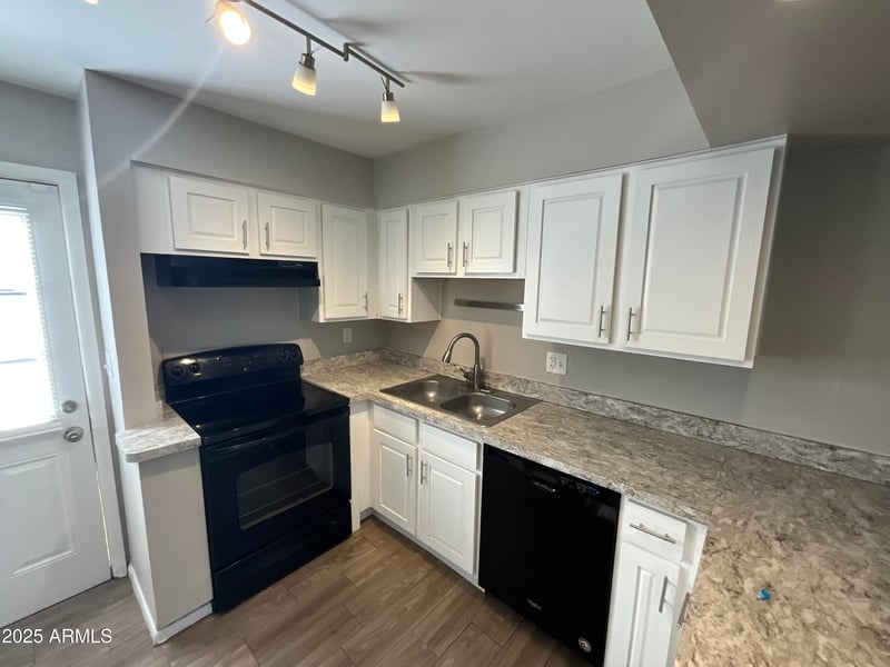 810 Colter St #11, Phoenix, AZ 85014