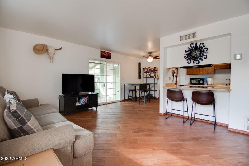810 E Cochise Dr #A, Phoenix, AZ 85020