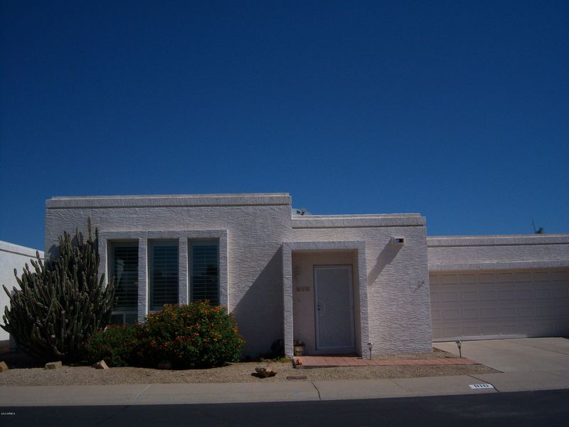 810 E Michelle Dr, Phoenix, AZ 85022