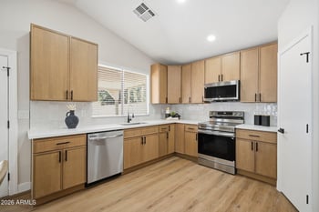 810 Ross Ave, Phoenix, AZ 85024