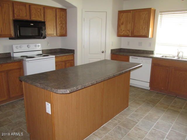 810 E Saddle Way, San Tan Valley, AZ 85143