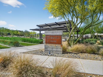 810 Hopi Trl, Phoenix, AZ 85042