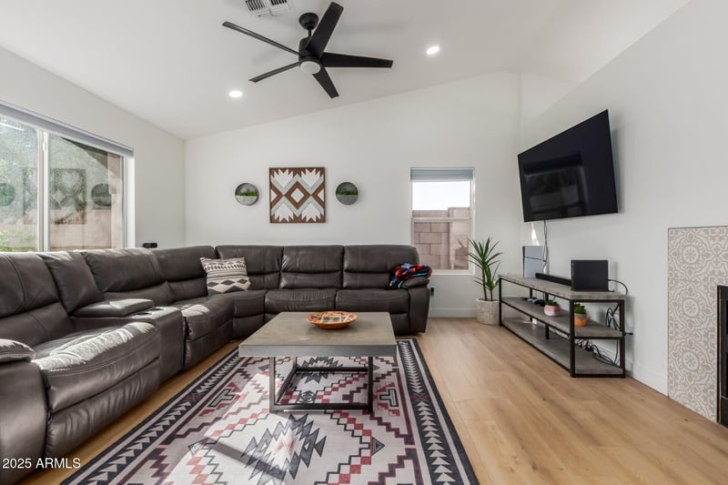 810 Tobin Cir, Mesa, AZ 85208