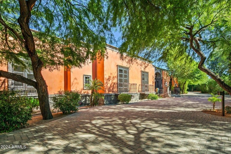 8100 68th St, Paradise Valley, AZ 85253