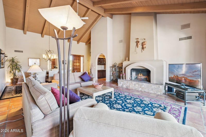 8100 Camelback Rd #129, Scottsdale, AZ 85251