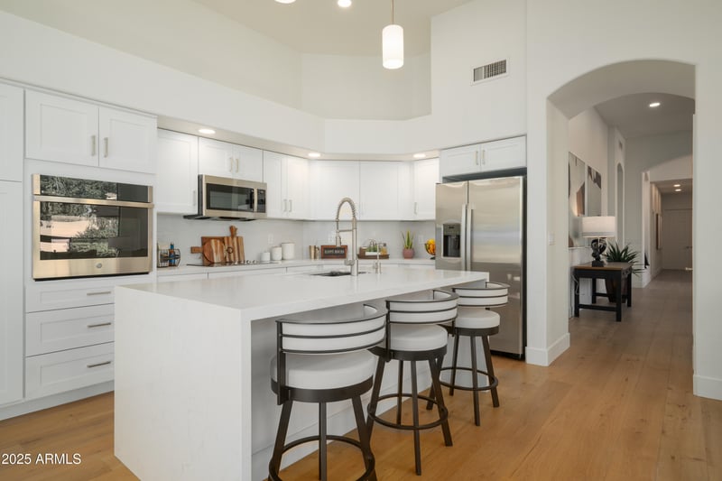 8100 Camelback Rd #175, Scottsdale, AZ 85251