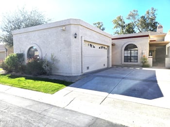 8100 Camelback Rd #19, Scottsdale, AZ 85251