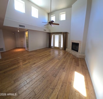 8100 Camelback Rd #19, Scottsdale, AZ 85251