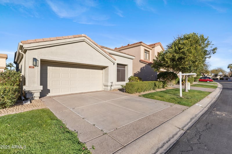 8100 Camelback Rd #43, Scottsdale, AZ 85251