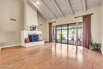 8100 Camelback Rd #6, Scottsdale, AZ 85251