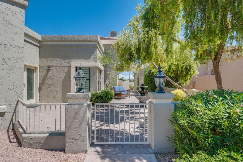 8100 E Camelback Rd #157, Scottsdale, AZ 85251