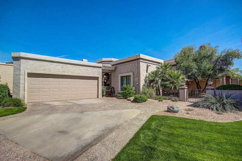 8100 E Camelback Rd #165, Scottsdale, AZ 85251