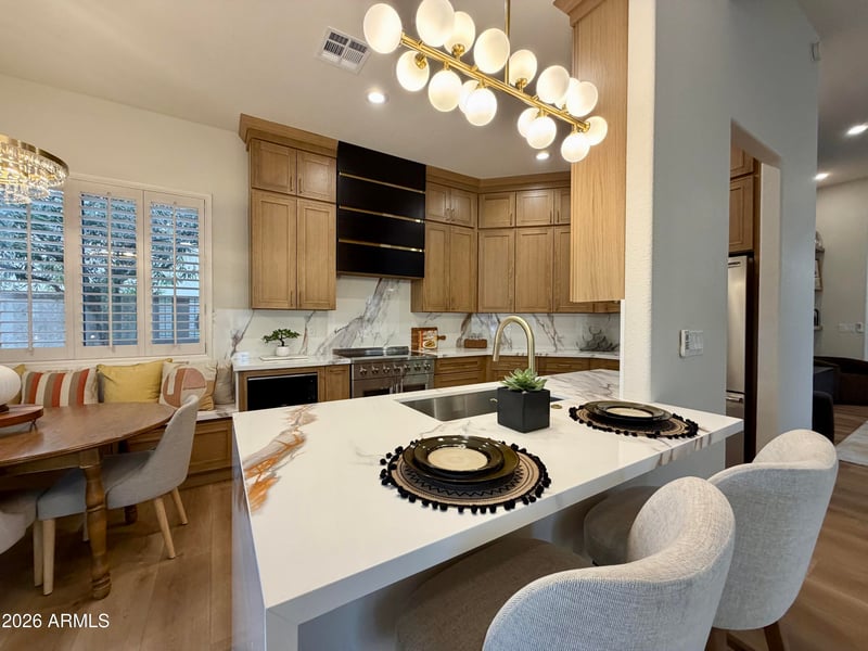 8100 E Camelback Rd #166, Scottsdale, AZ 85251