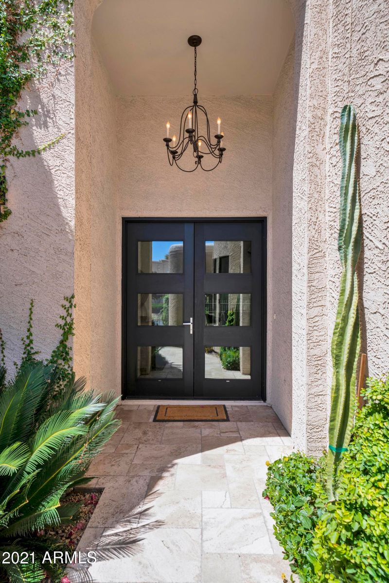 8100 E Camelback Rd #21, Scottsdale, AZ 85251
