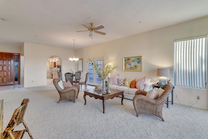 8100 E Camelback Rd #61, Scottsdale, AZ 85251