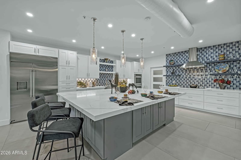 8100 Camelback Rd #7, Scottsdale, AZ 85251