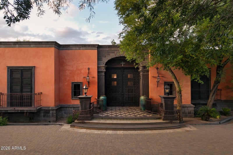 8100 N 68th St, Paradise Valley, AZ 85253