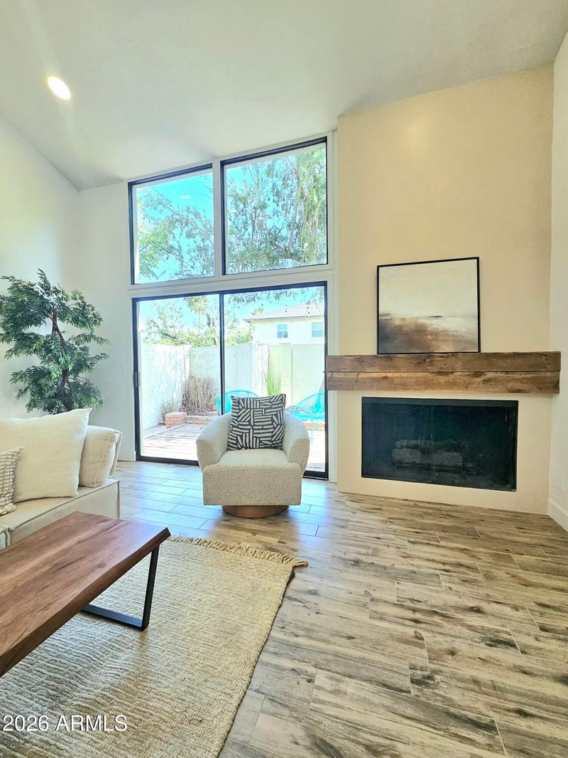8101 Central Ave #14, Phoenix, AZ 85020