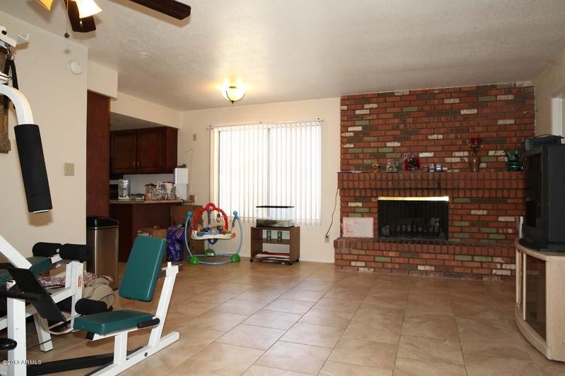 8102 N 105th Dr, Peoria, AZ 85345