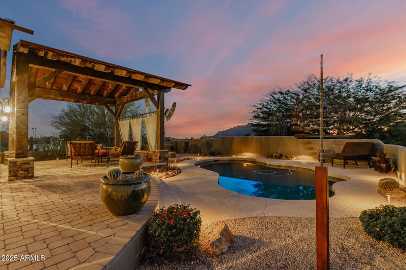 8102 Serene St, Carefree, AZ 85377