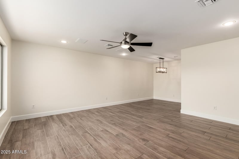 8102 Whitton Ave, Scottsdale, AZ 85251