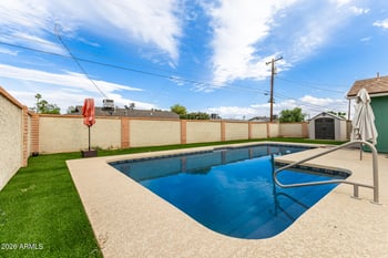 8103 56th Ave, Glendale, AZ 85302