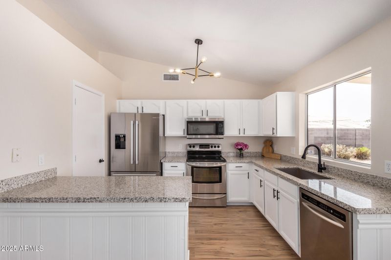 8103 E Dartmouth St, Mesa, AZ 85207