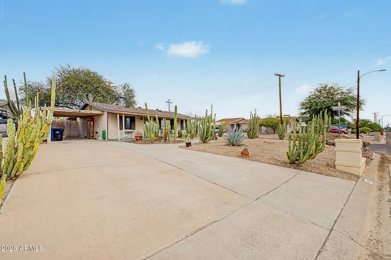 8103 N 11th St, Phoenix, AZ 85020